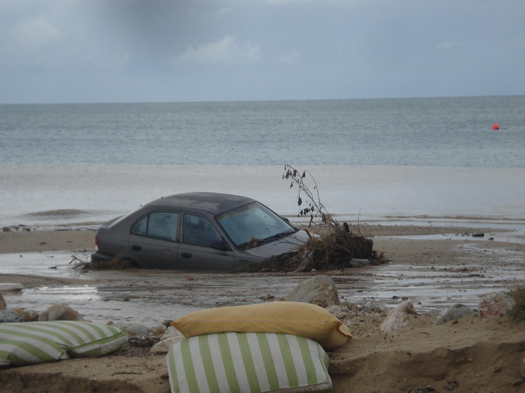  Nikiti posledice nevremena 